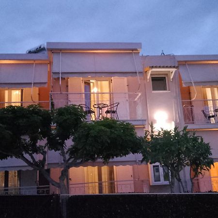 Vicky'S Guesthouse Kavos Luaran gambar