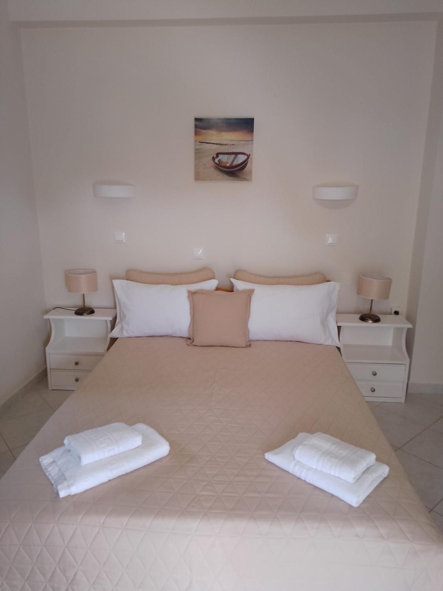 Vicky'S Guesthouse Kavos Luaran gambar