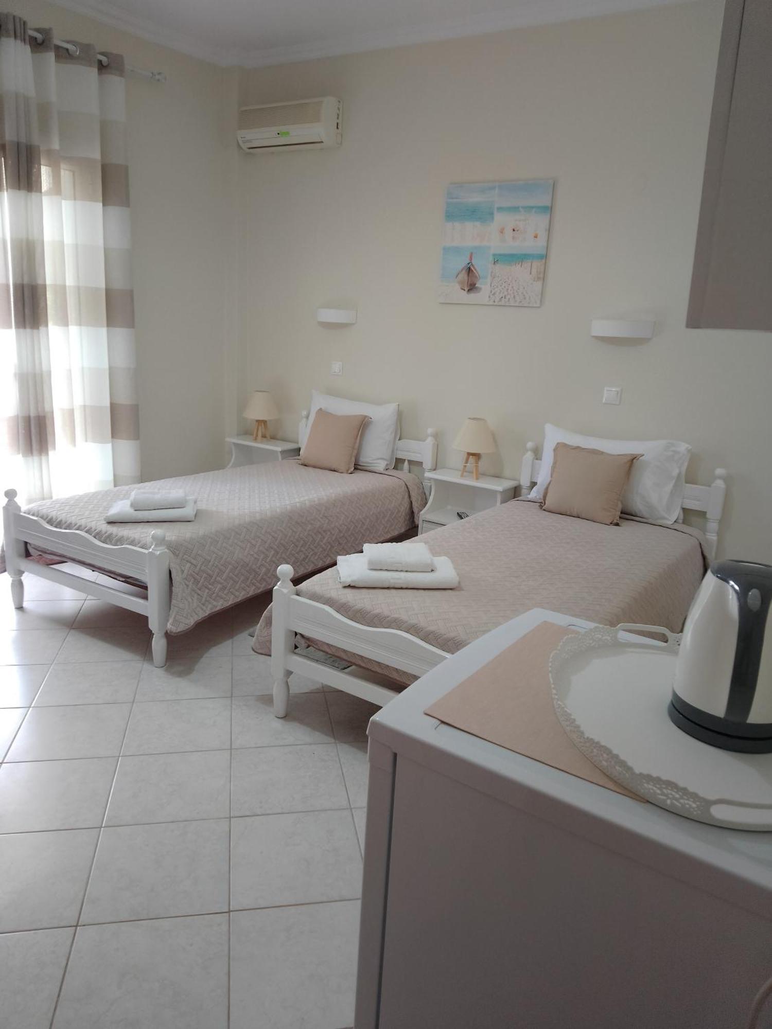 Vicky'S Guesthouse Kavos Bilik gambar