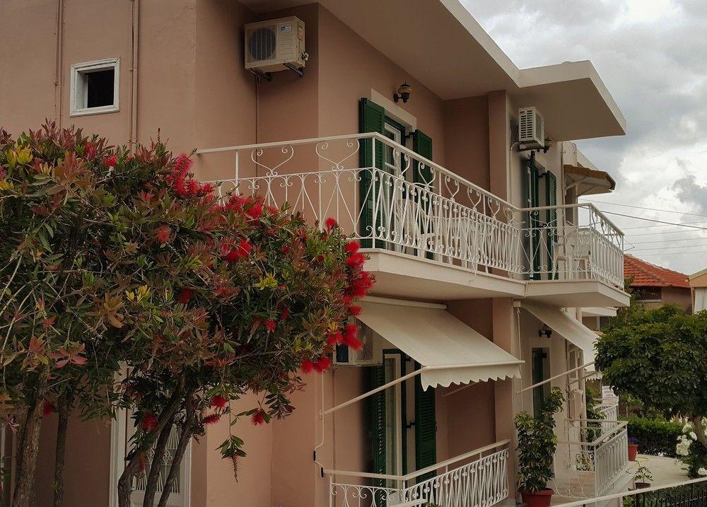Vicky'S Guesthouse Kavos Luaran gambar