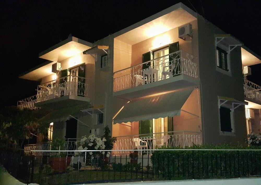 Vicky'S Guesthouse Kavos Luaran gambar